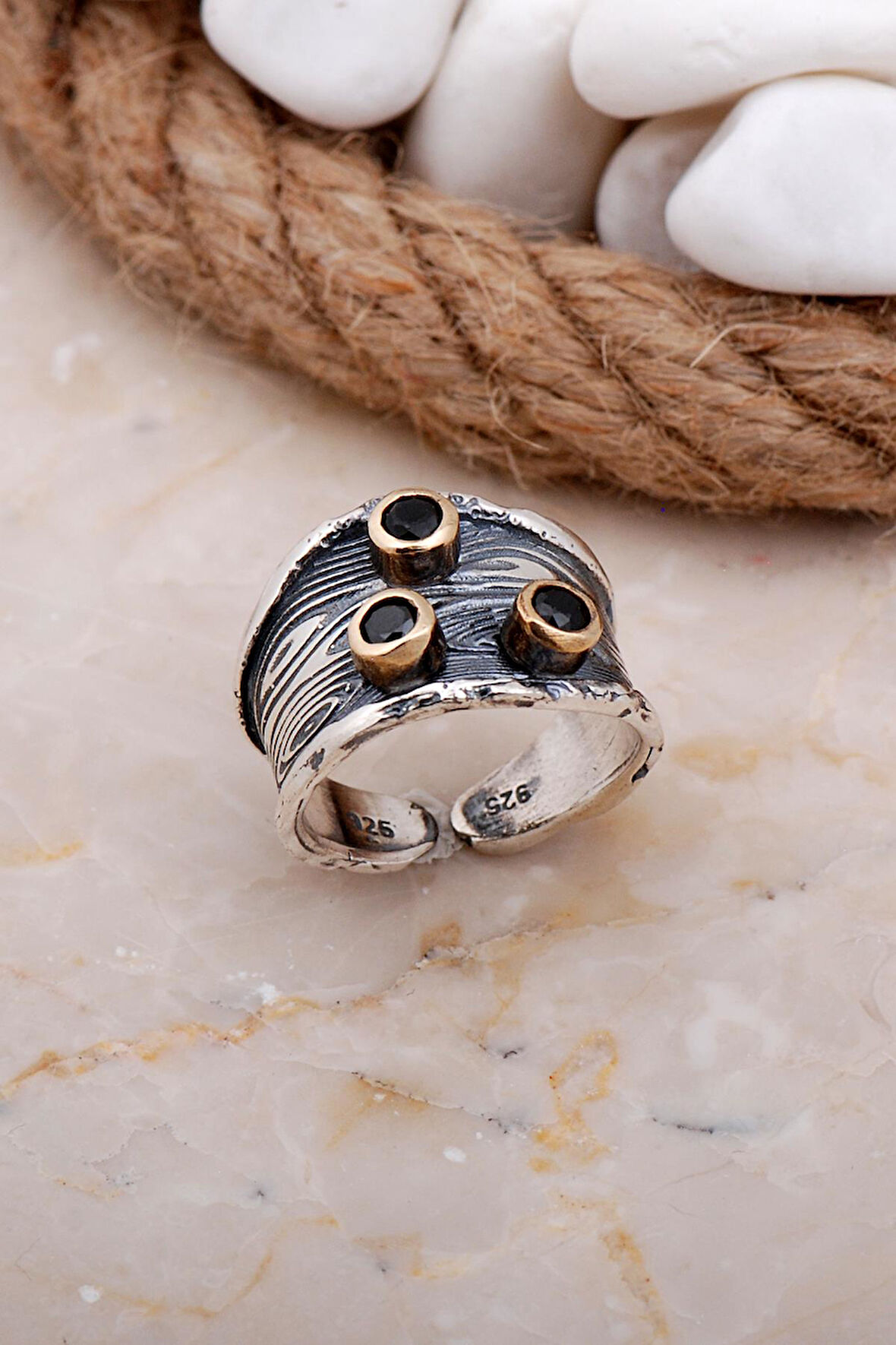 Oniks Taşlı Çekiç Dövme Elişi Gümüş Yüzük 3623