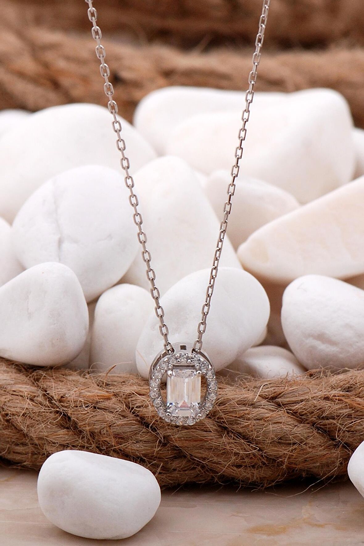 Baget Oval Rodyumlu Gümüş Kolye 7722