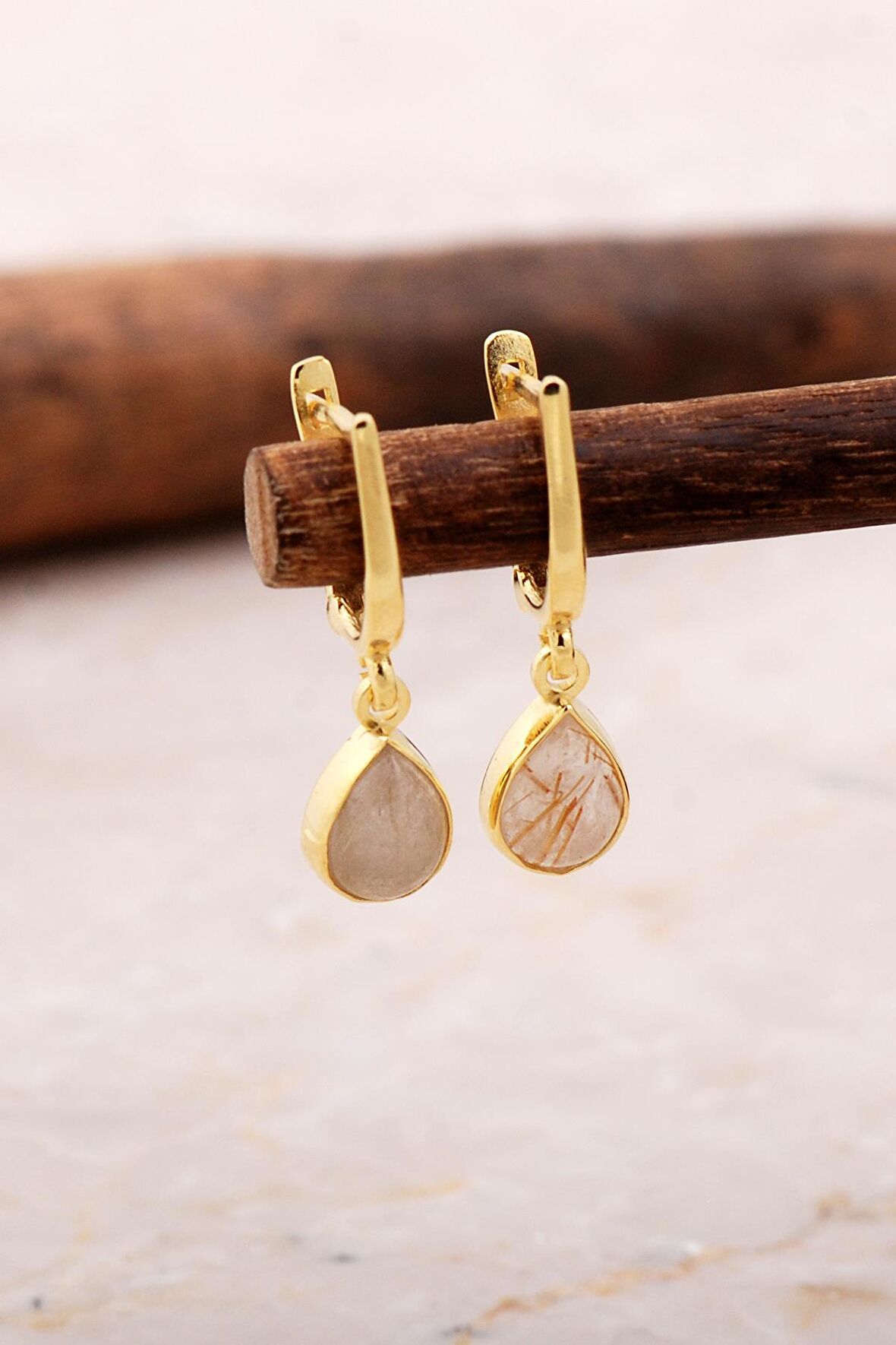 Doğal Sarı Rutil Kuvars Taşlı Damla Mini Altın Yaldızlı Gümüş Küpe 5859