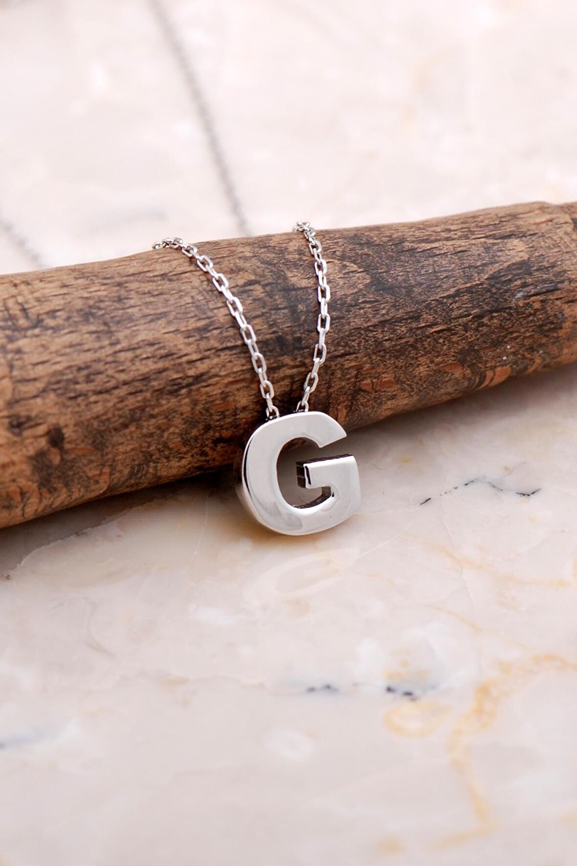 G Harfi Rodyumlu Gümüş Kolye 7862