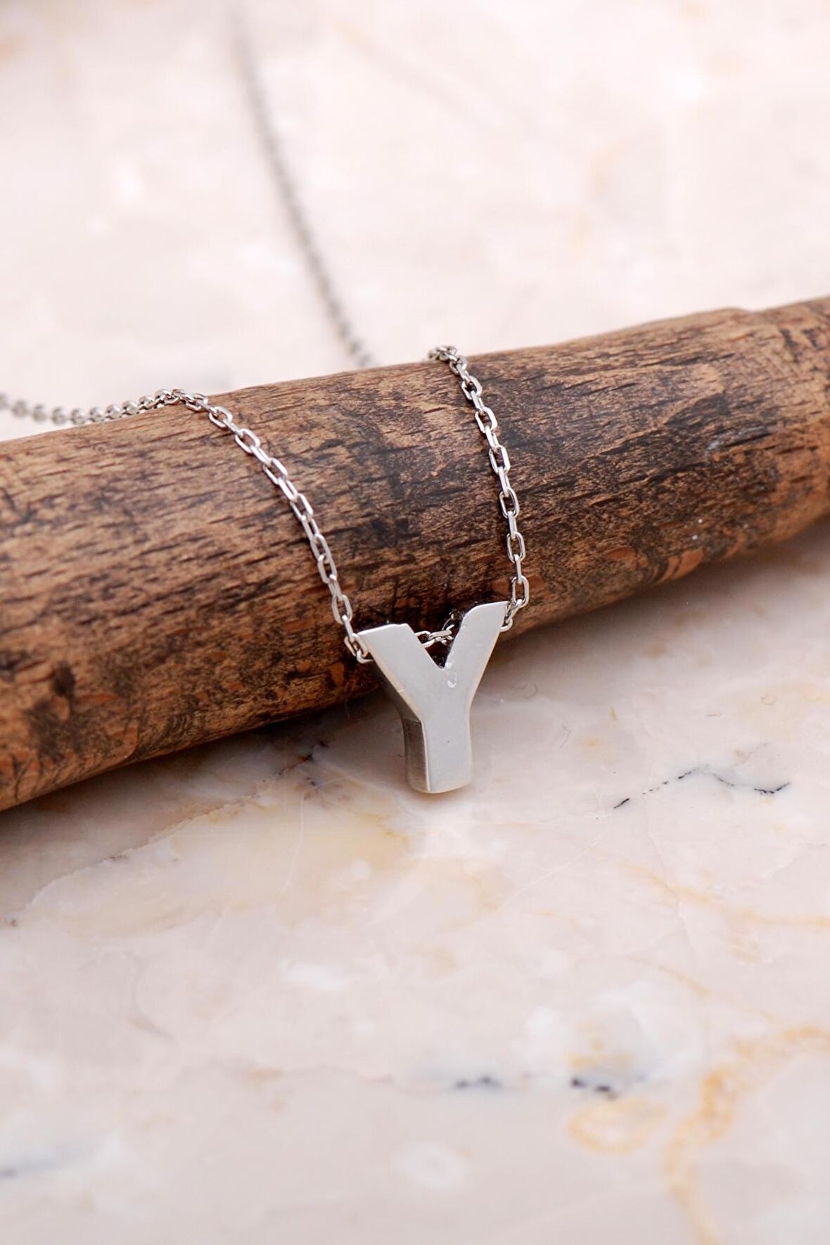 Y Harfi Rodyumlu Gümüş Kolye 7916