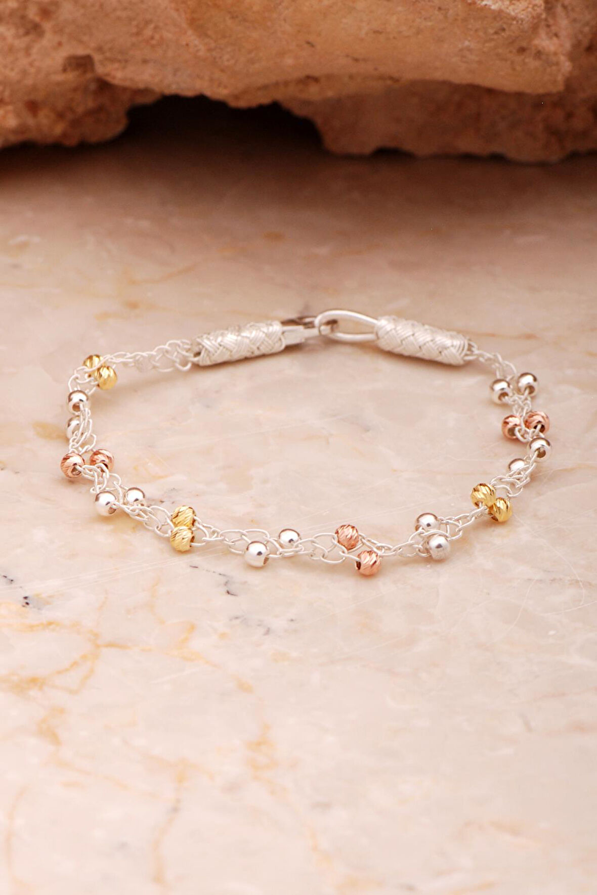 Kazaziye İşlemeli Elişi Dorissa Tığ Örgü Gümüş Bileklik 4393