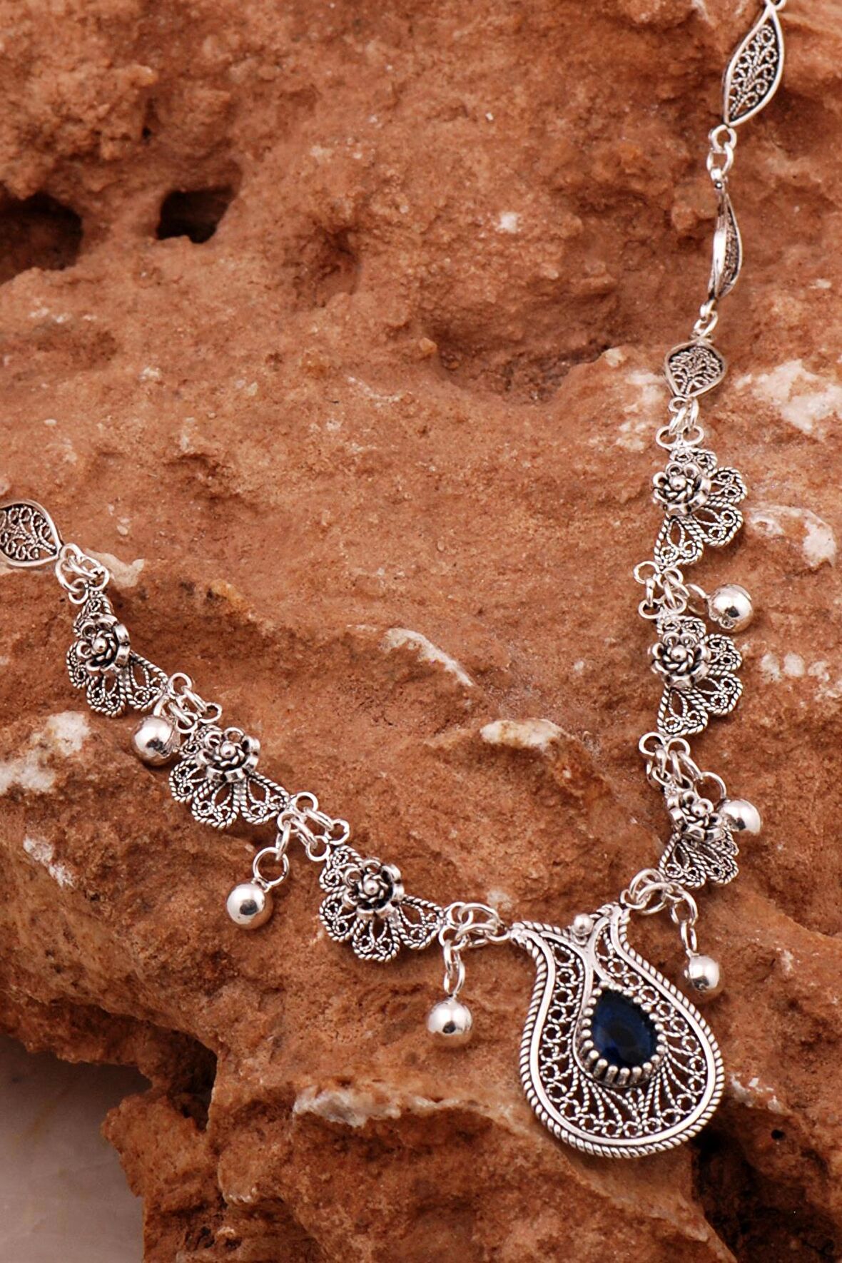 Safir Laleli Telkari İşlemeli Gümüş Gerdanlık Kolye 8011