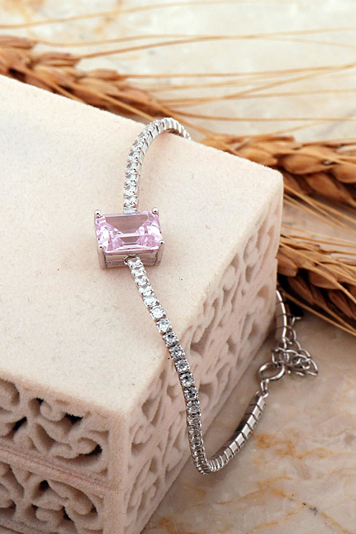 Pembe Topaz Taşlı Su Yolu Rodyumlu Gümüş Bileklik 4650