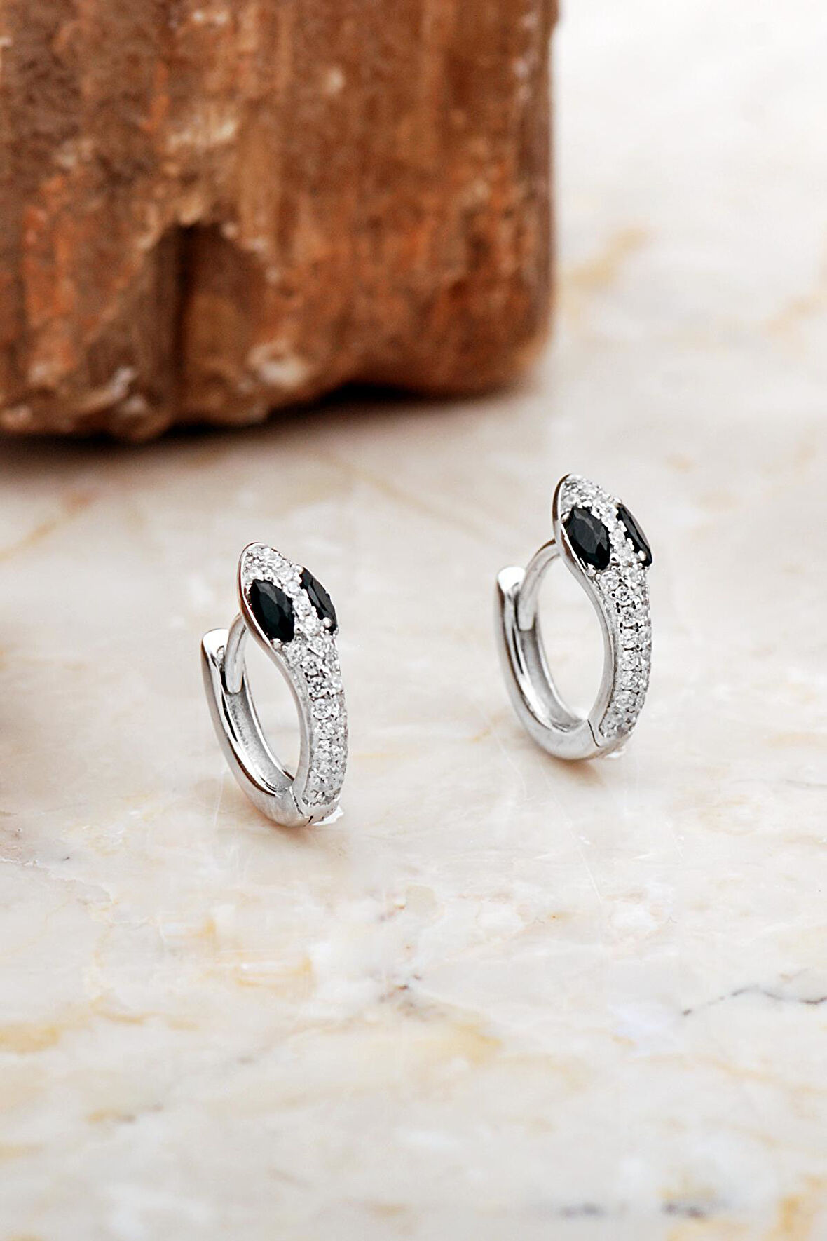 13 Mm Yılan Modeli Rodyumlu Gümüş Halka Küpe 6974