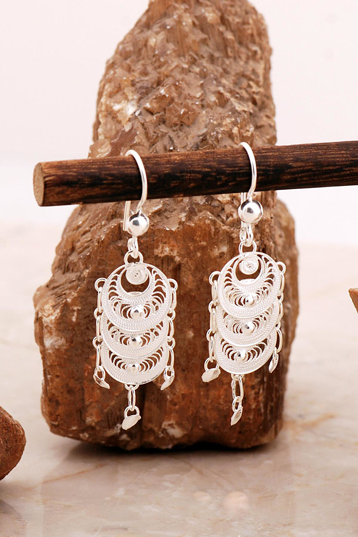 Telkari İşlemeli Elişi Büyük Boy Pullu Gümüş Küpe 6998