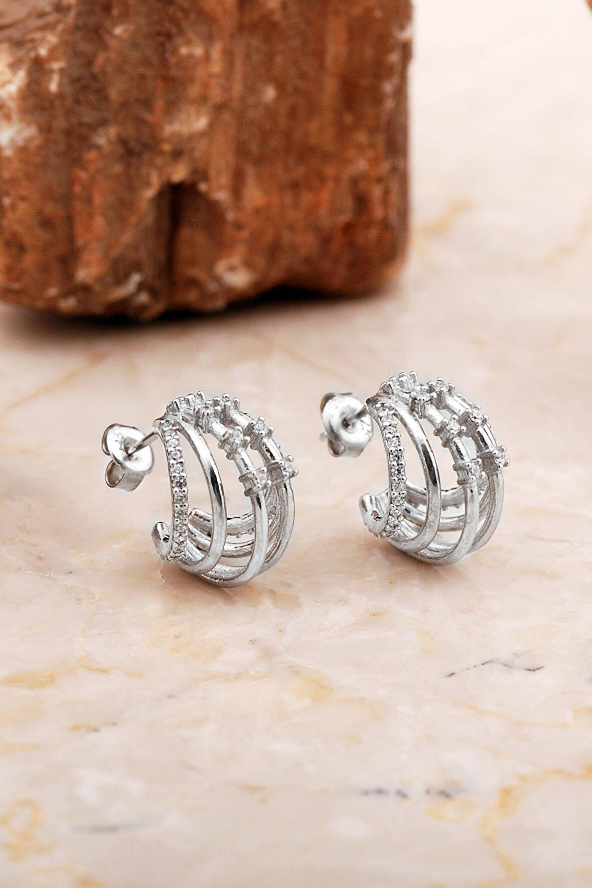 Kafes Tasarım Rodyumlu Gümüş Küpe 7027