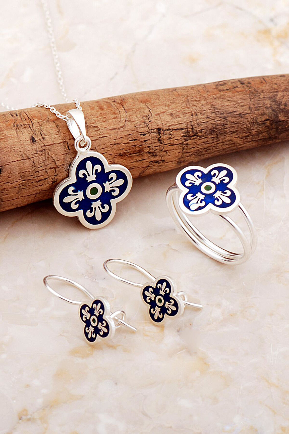 Yonca Elişi Mineli Gümüş Set 2836