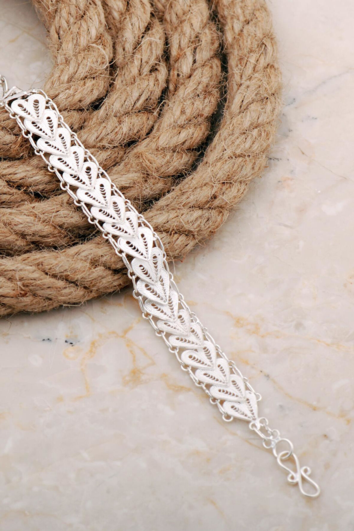 Midyat Telkari Sanatı İşlemeli Elişi Kalpli Gümüş Bileklik 4668