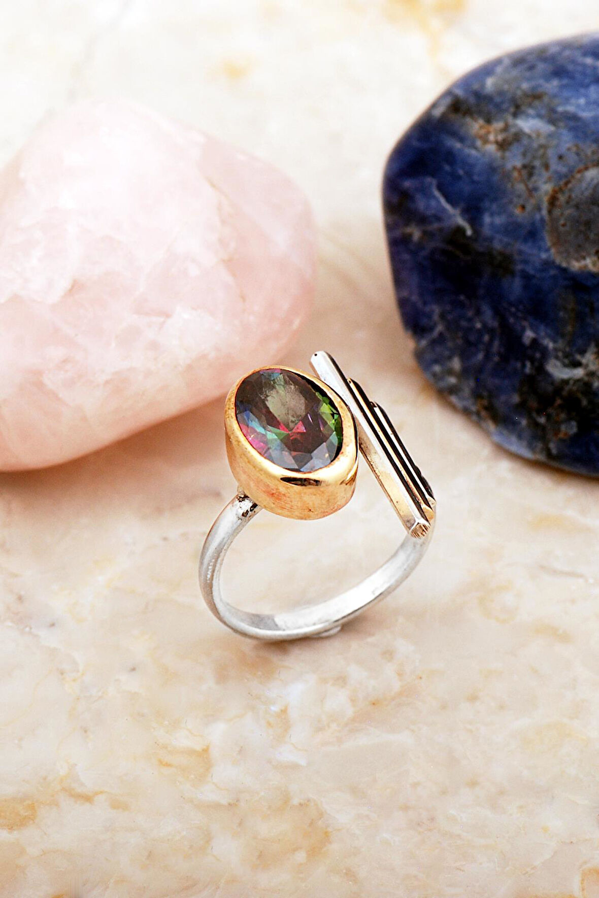 Mistik Topaz Taşlı Tasarım Elişi Gümüş Yüzük 5910