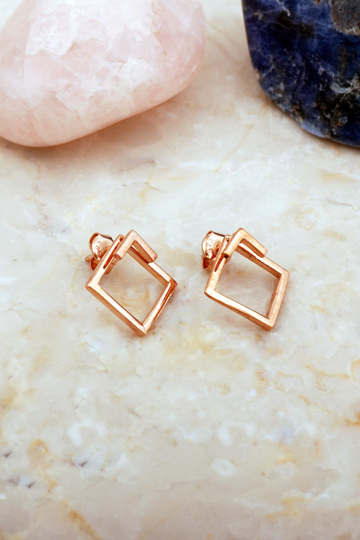 Taşsız Tasarım Rose Gümüş Küpe 7106