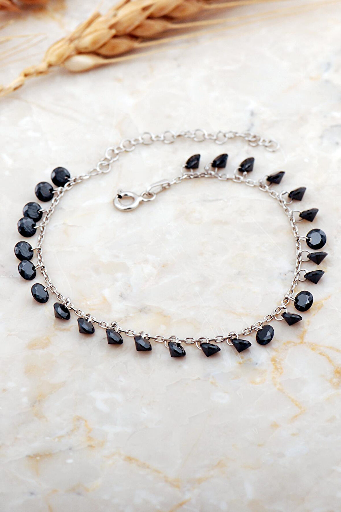 Oniks Taşlı Sallantılı Rodyumlu Gümüş Bileklik 4733