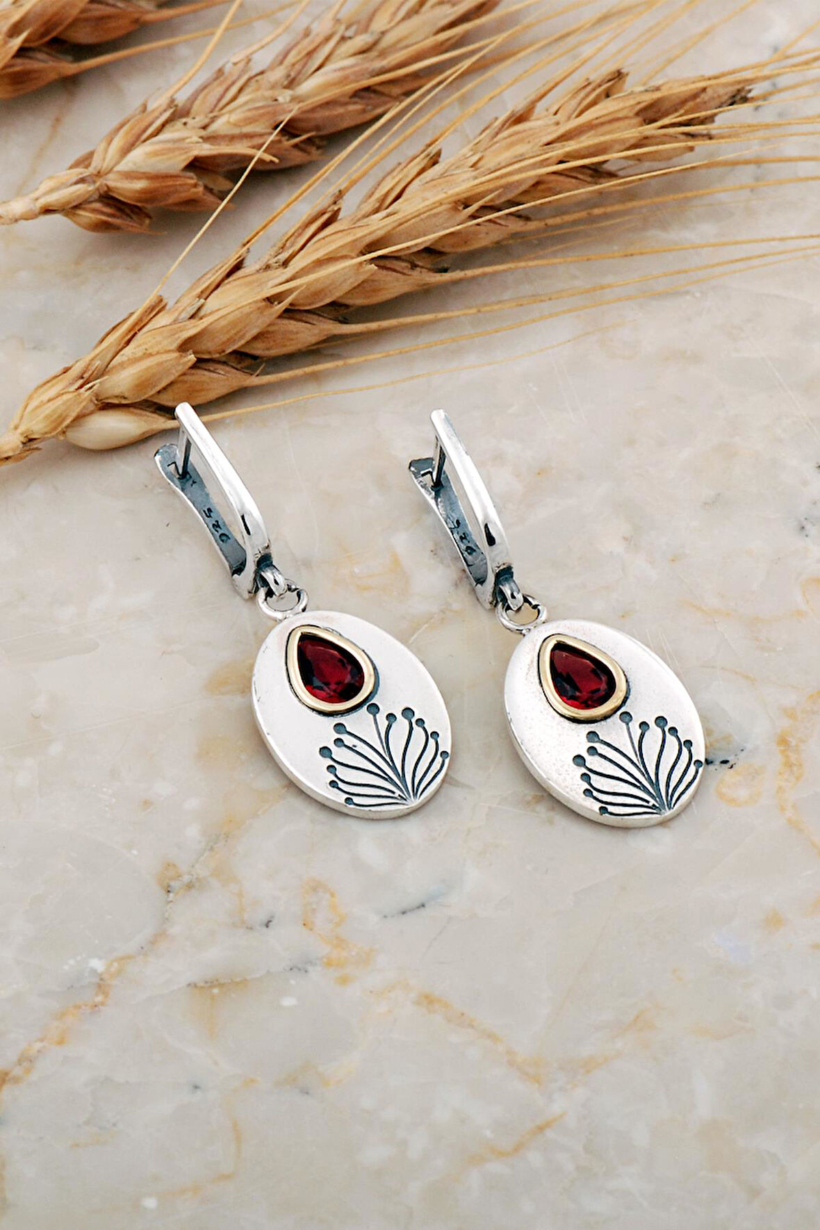 Kök Yakut Taşlı Hayat Ağacı Elişi Gümüş Küpe 7202