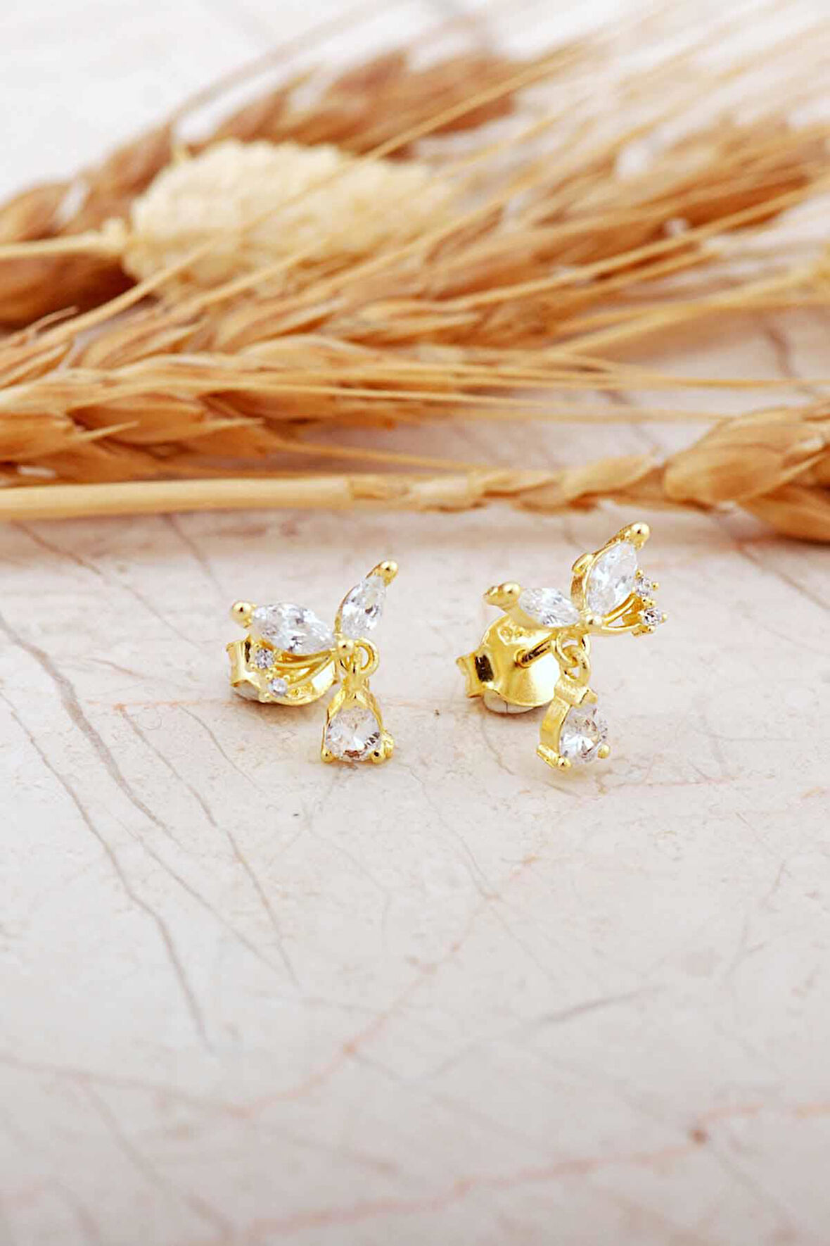 Markiz Taşlı Kelebek Altın Kaplama Mini Gümüş Küpe 7344