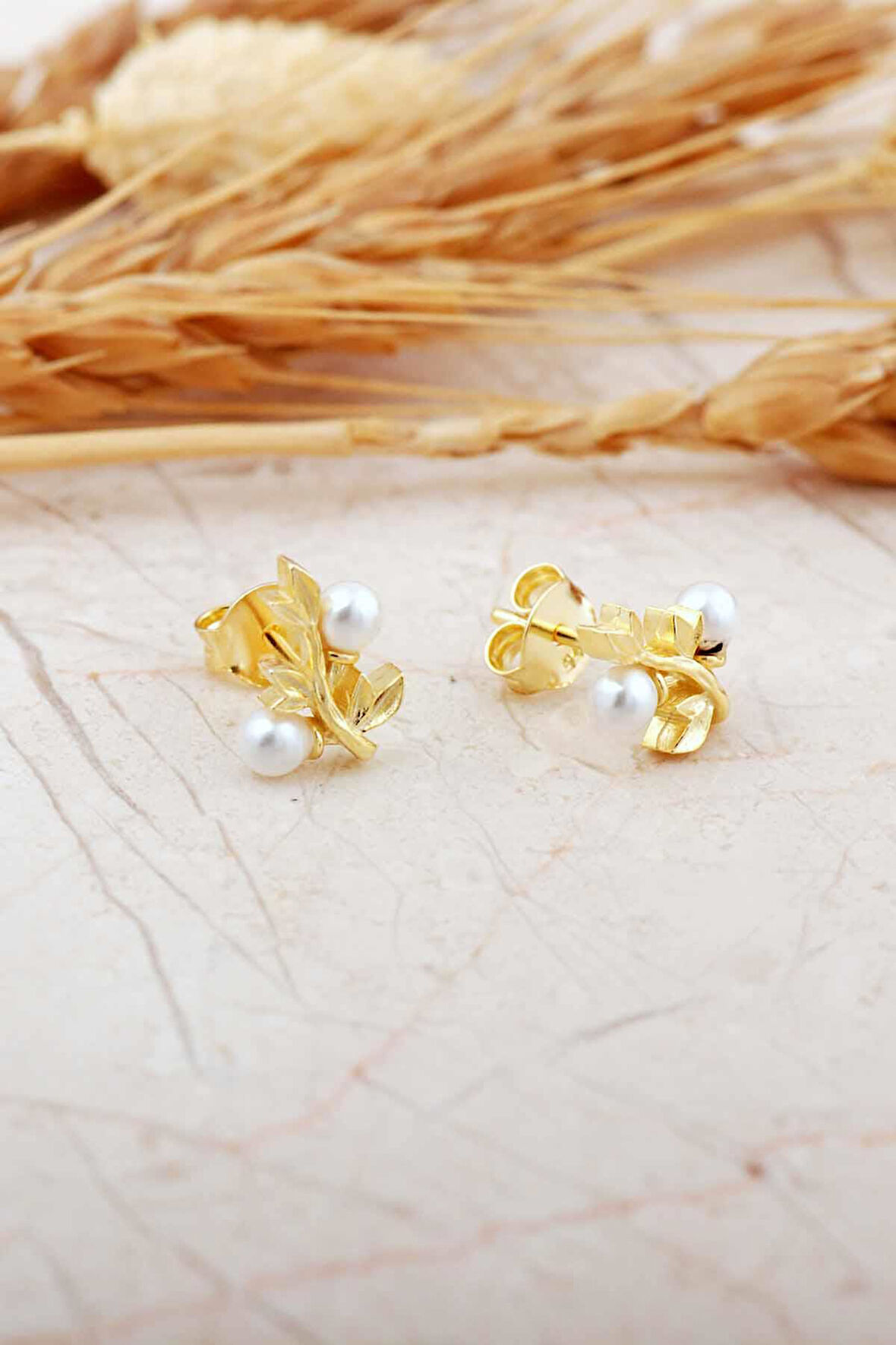 İncili Dallı Altın Kaplama Mini Gümüş Küpe 7363