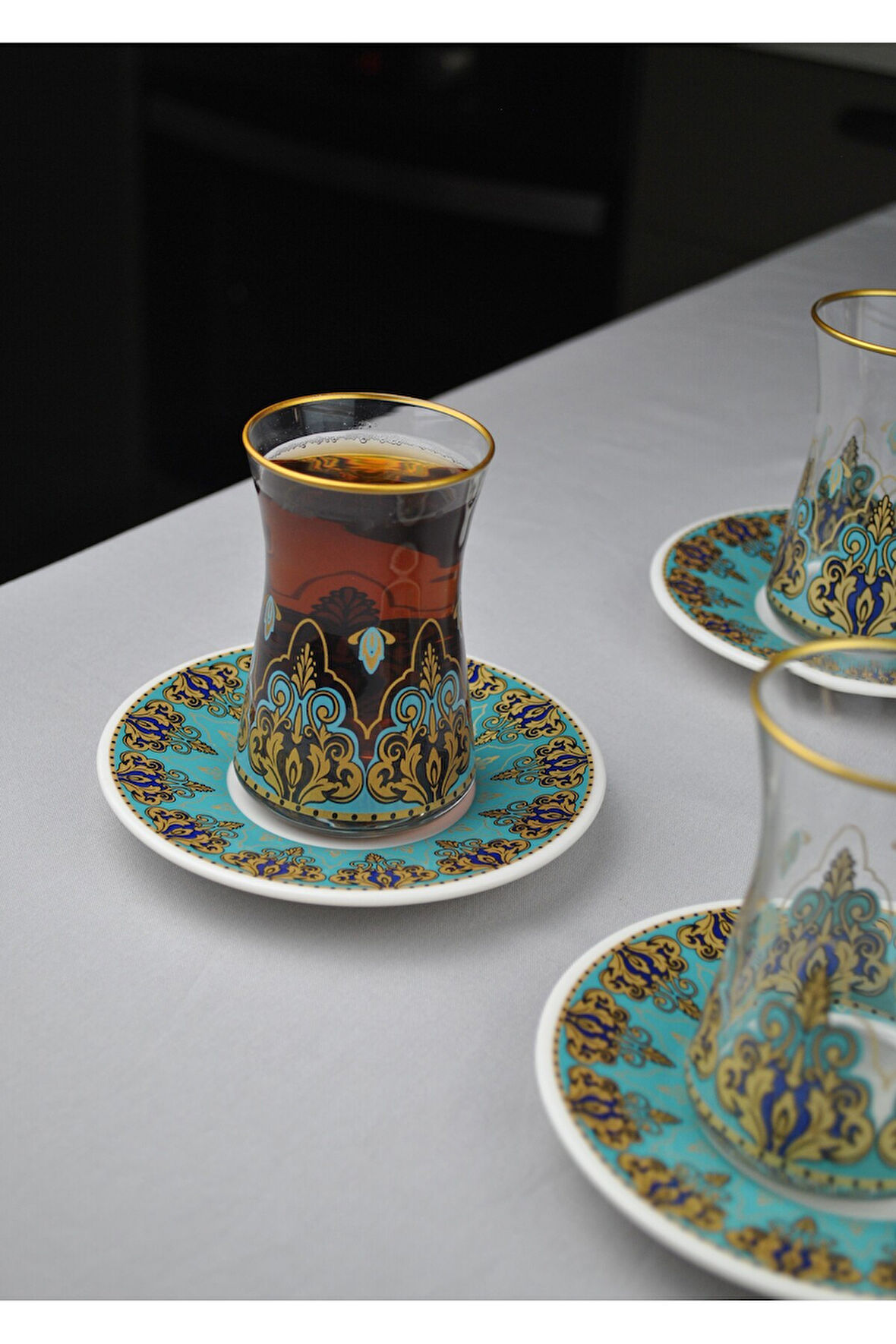 12 Parça 6 Kişilik Lüx Cam Çay Seti Gold Detaylı Altın Renk İşlemeli Lüks Çay Takımı