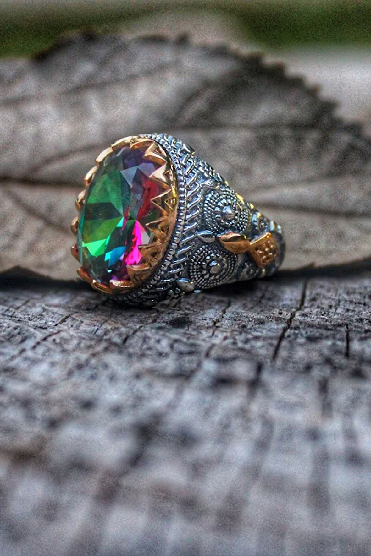 Erkek Gümüş Otantik İşlemeli Mistik Topaz Taşlı Yüzük