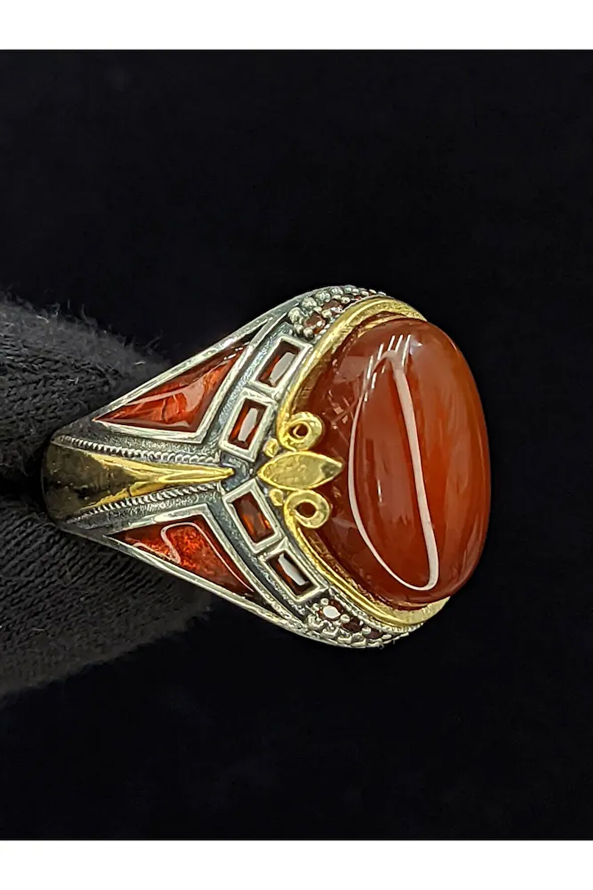 Kırmızı Mineli Mikro Taşlı  Oval Akik Taşlı 925 Ayar Erkek Gümüş Yüzük