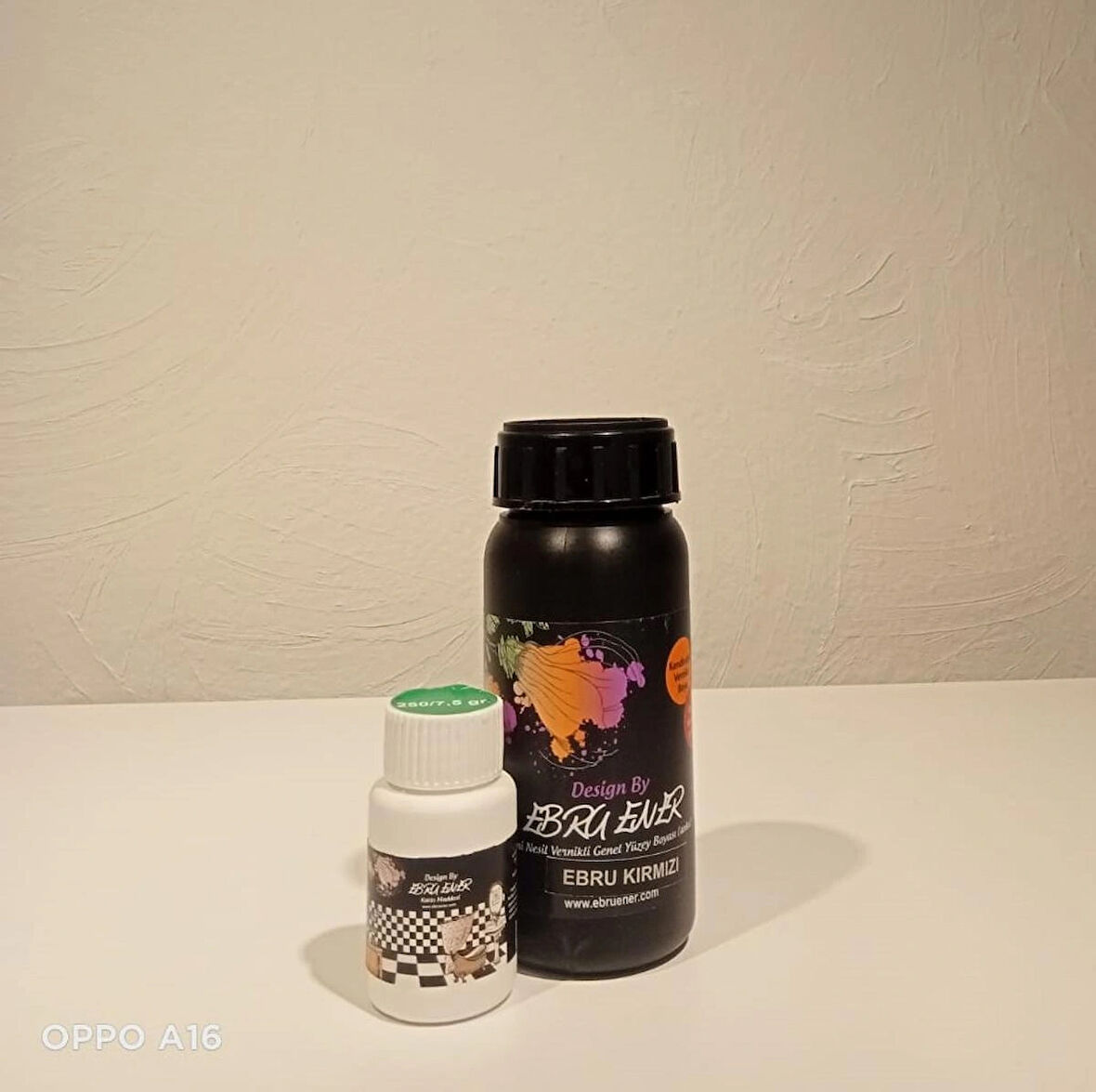 Ebru Ener Anka Vernikli Genel Yüzey Boyası Ebru Kırmızı 250 gr. ve Katkı Maddesi 7,5 gr.