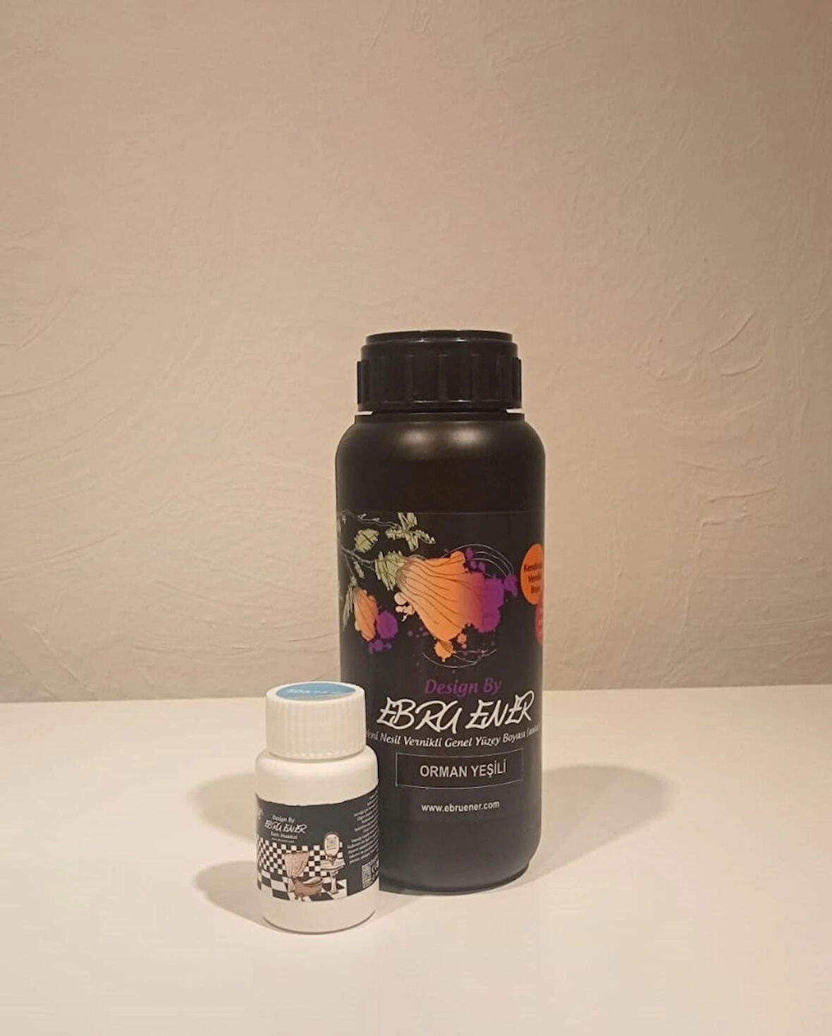 Ebru Ener Anka Vernikli Genel Yüzey Boyası Orman Yeşili 500 gr. ve Katkı Maddesi 15 gr.