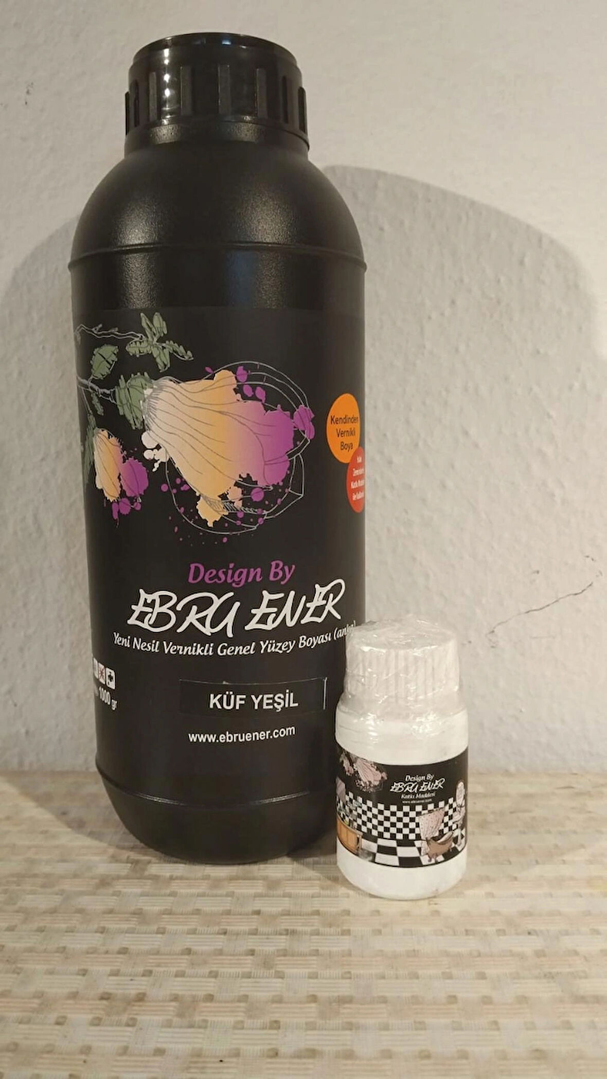 Ebru Ener Anka Vernikli Genel Yüzey Boyası Küf Yeşili 1 kg. ve Katkı Maddesi 30 gr.