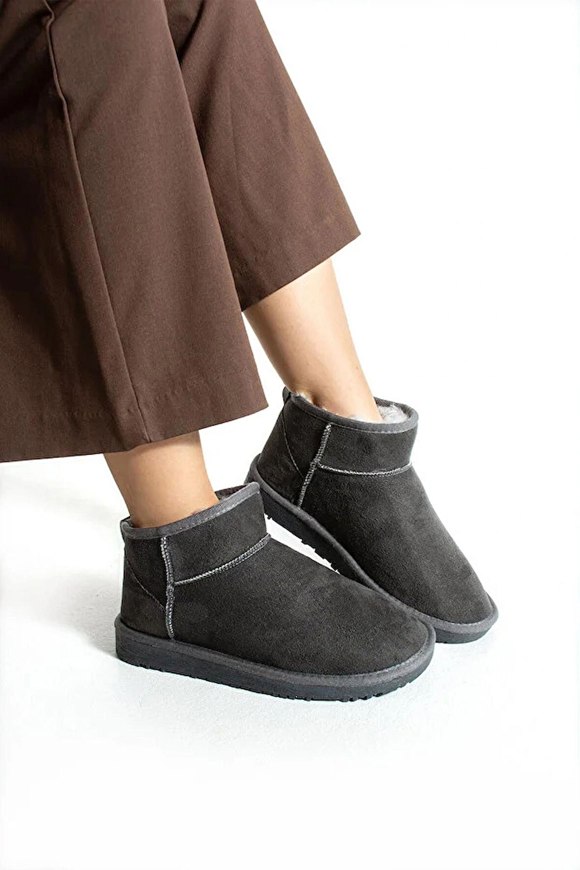 Moscow Mini Taba Süet Yarım Bot Içi Tüylü Düz Taban Kadın Ayakkabı