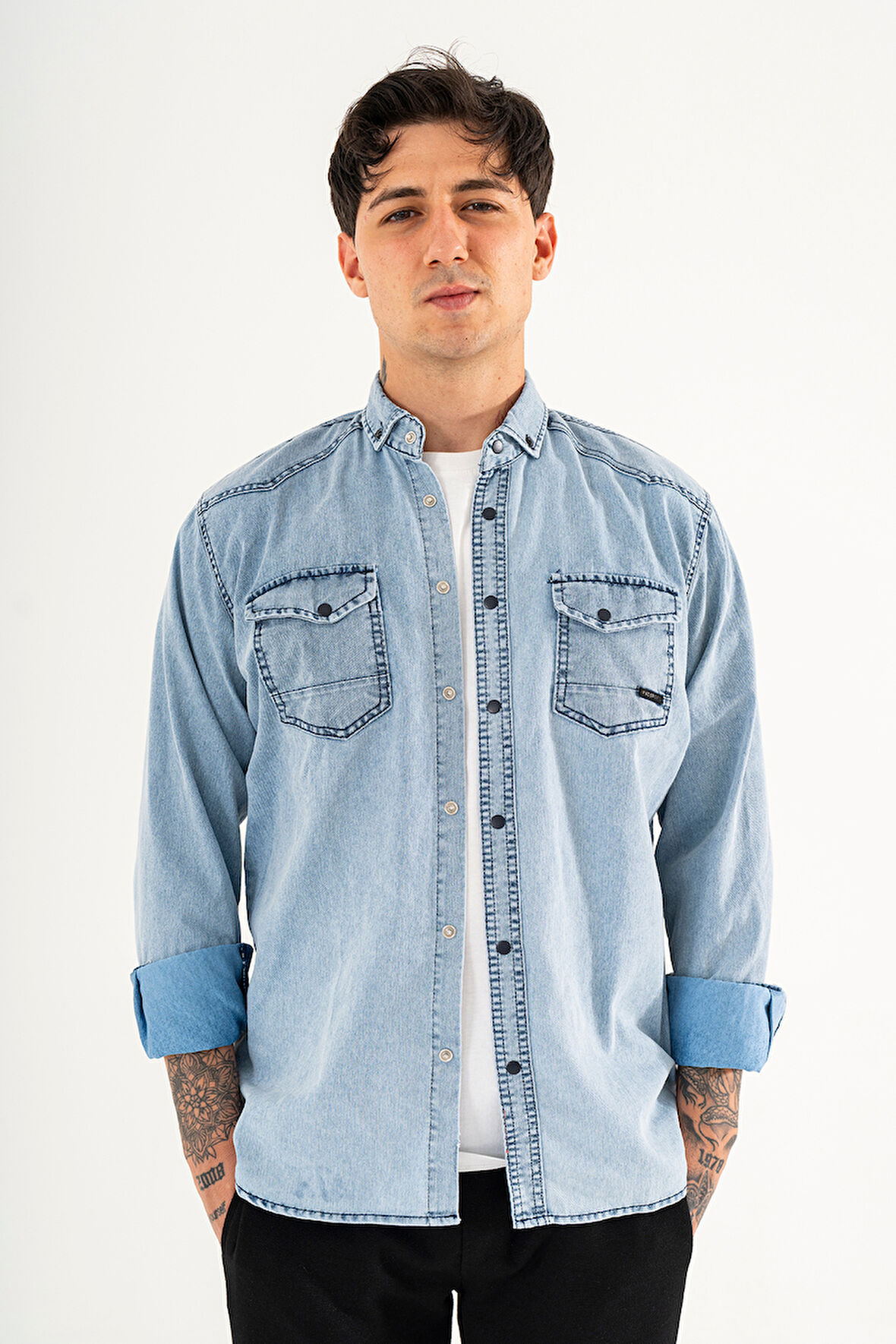 Erkek Buz Mavisi Slimfit Dar Kesim Çift Cepli Çıtçıtlı Yıkamalı Kot Gömlek