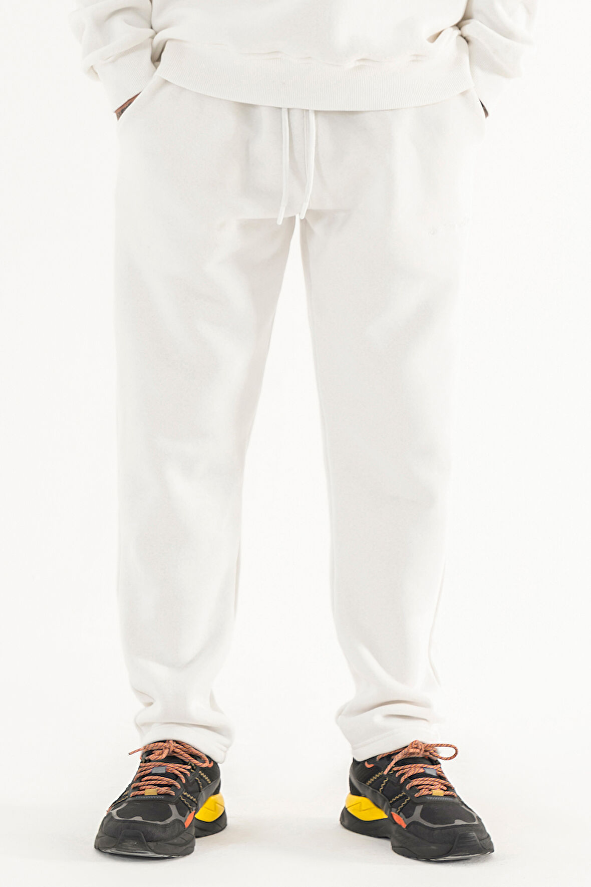 Erkek Beyaz Eşofman Altı Rahat Kalıp 3 iplik Şardonlu Düz Paça