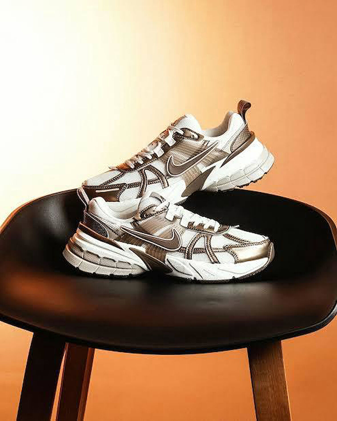 NİKE V2K RUN 'MİNK BROWN SUMMIT WHITE'-SPORTXOUTLET