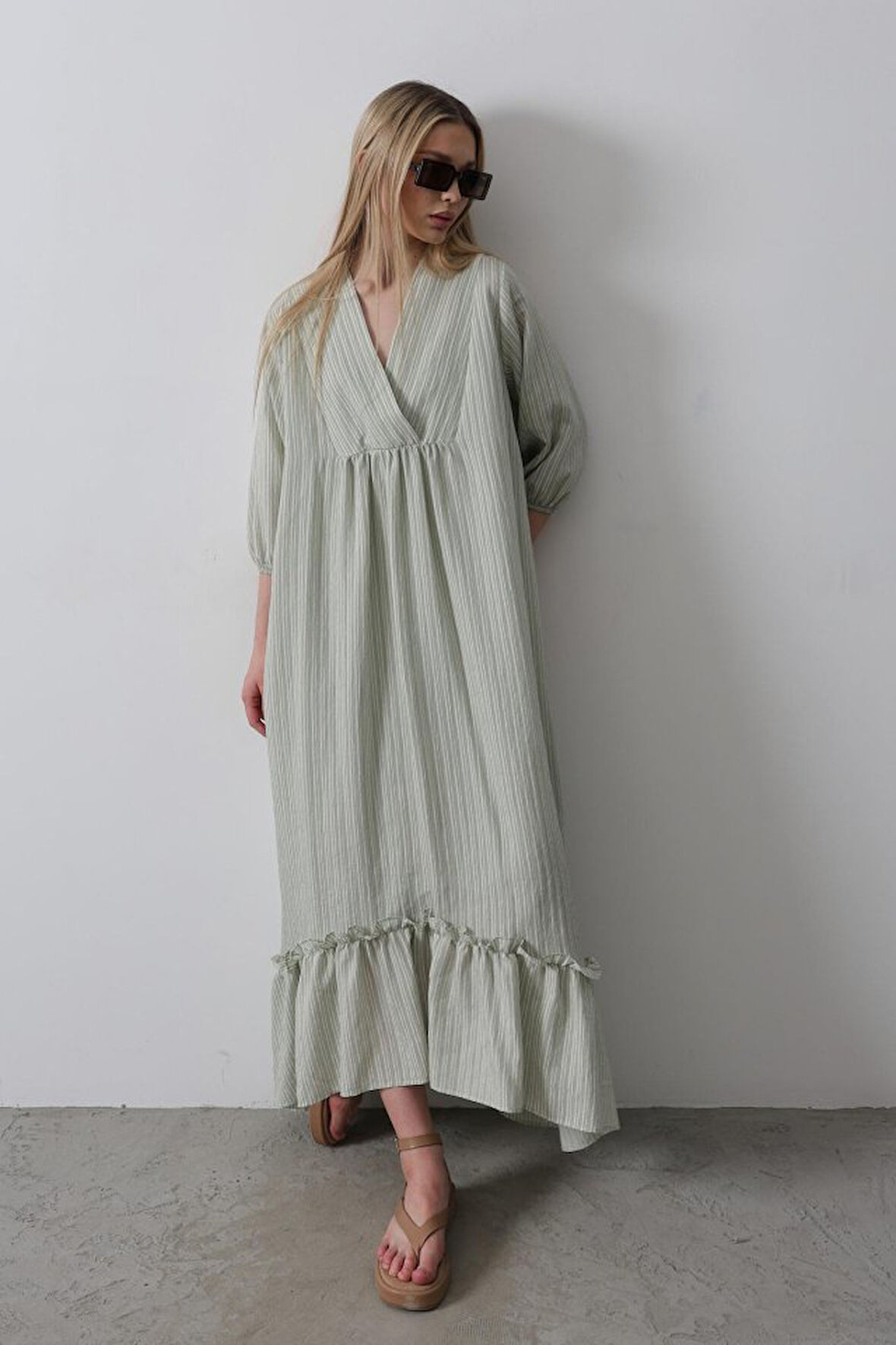 SUPPLİERBY Çizgili Oversize V Yaka Elbise - Haki