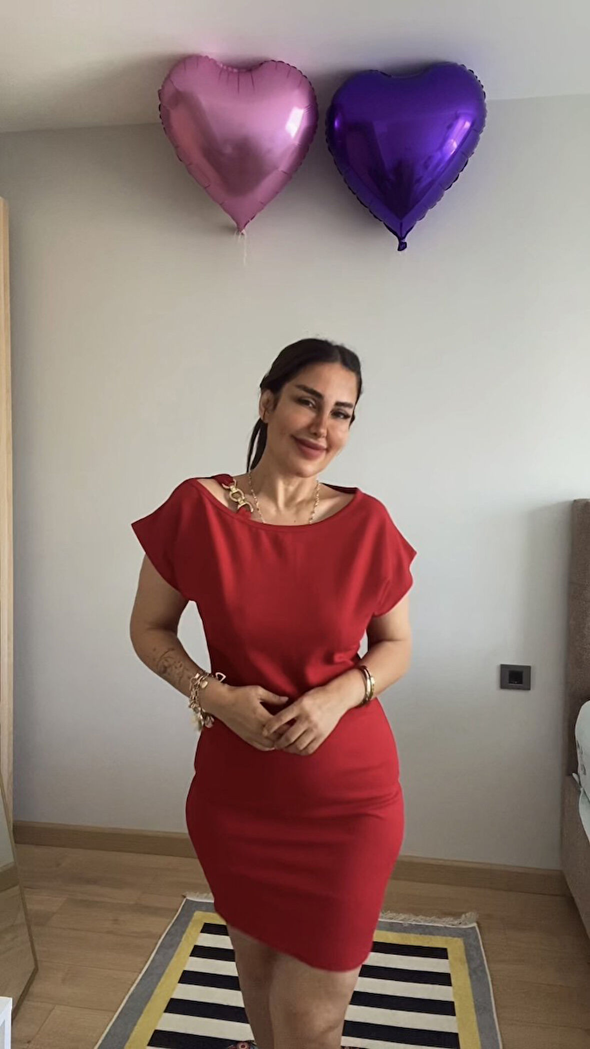 SUPPLİERBY Kadın Kısa Kollu Tek Omuz Askı Ve Aksesuar Detay Beli Lastikli Krep Elbise