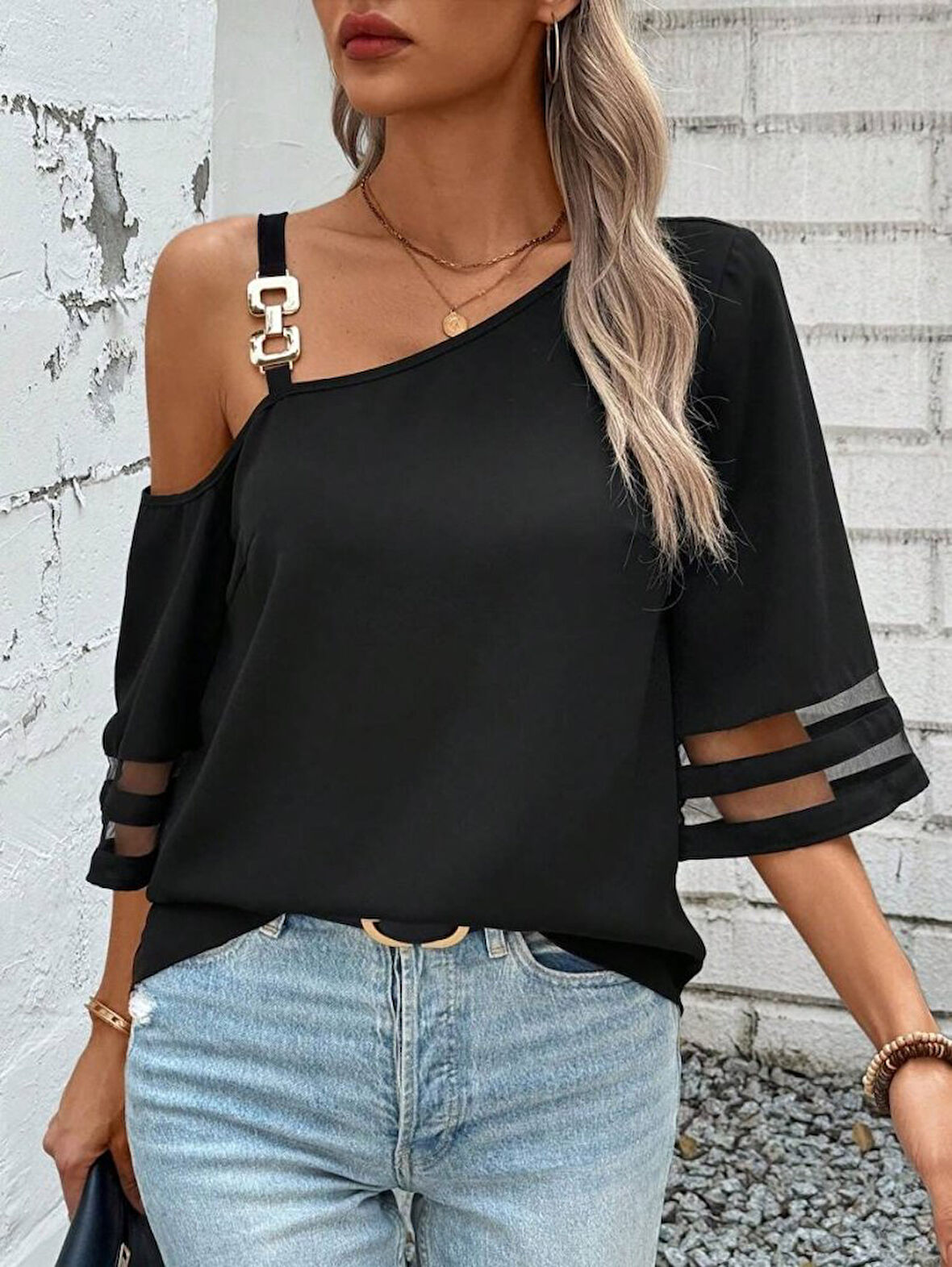 SUPPLİERBY Kadın Askılı Asimetrik Kesim Kol Ve Yaka Kolda Tül Ve Aksesuar Detaylı Janjan Krep Bluz
