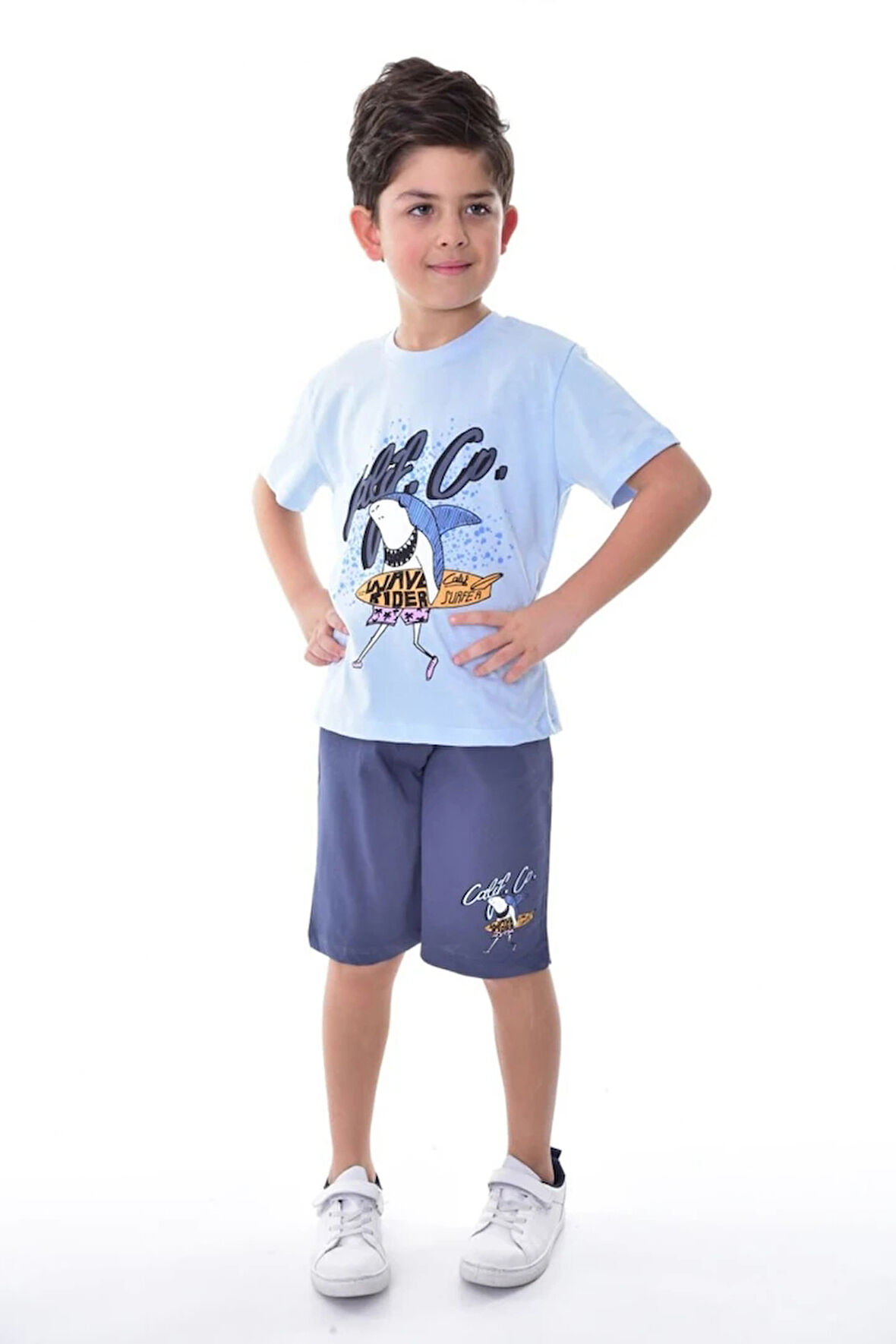 İSOB Mavi Balina Desenli %100 Pamuk Erkek Çocuk Kısa Kollu Şortlu Takım 3-12 Yaş 24403-M
