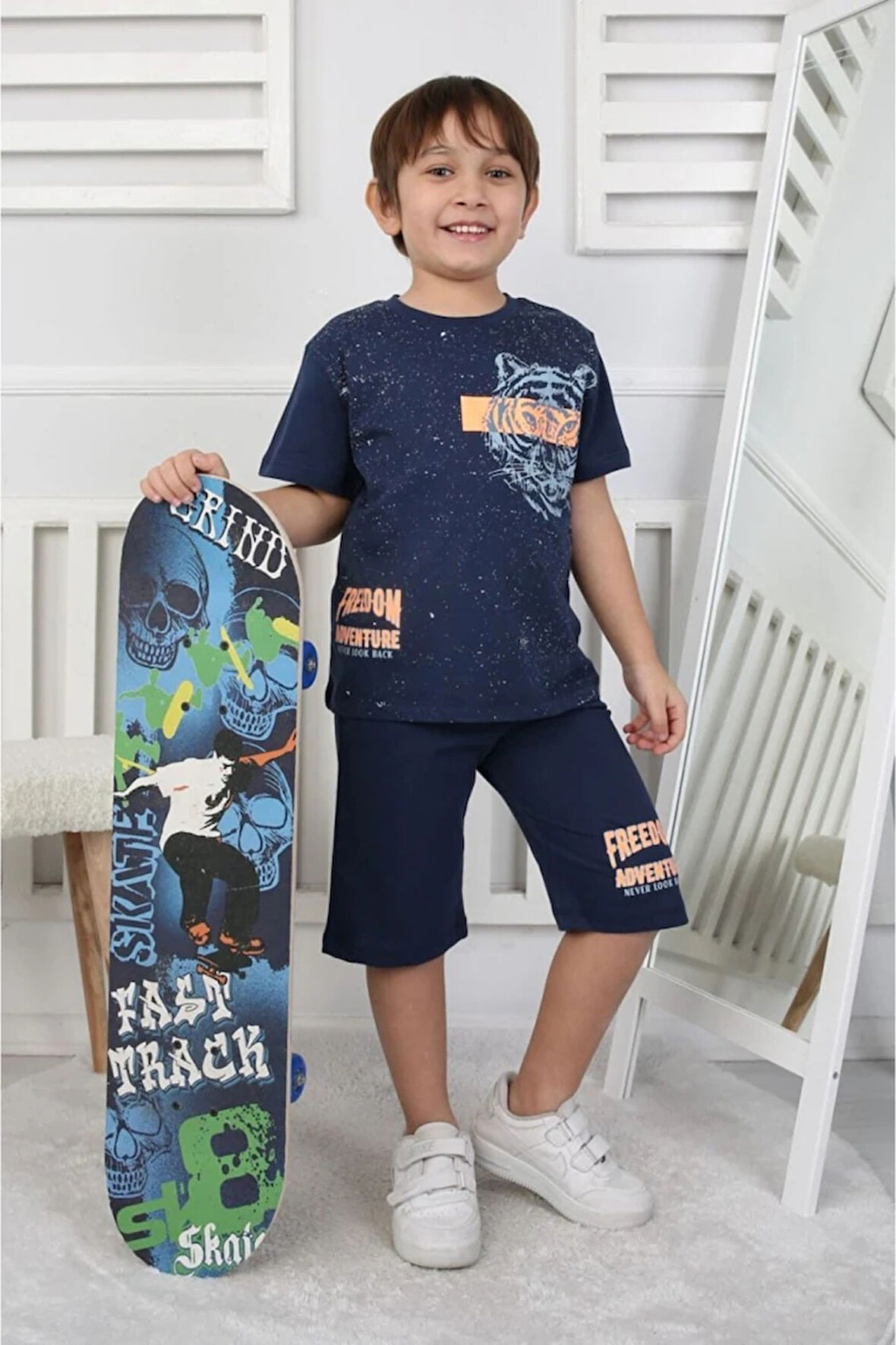İSOB Lacivert Kaplan Desenli %100 Pamuk Erkek Çocuk Kısa Kollu Şortlu Takım 3-12 Yaş 24411-L