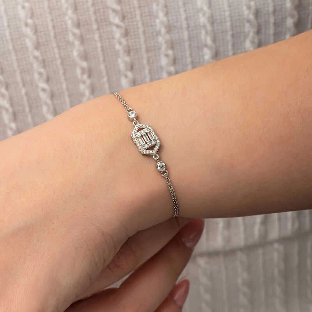 Supertrend Gümüş Altıgen Baget Taşlı Kadın Bileklik