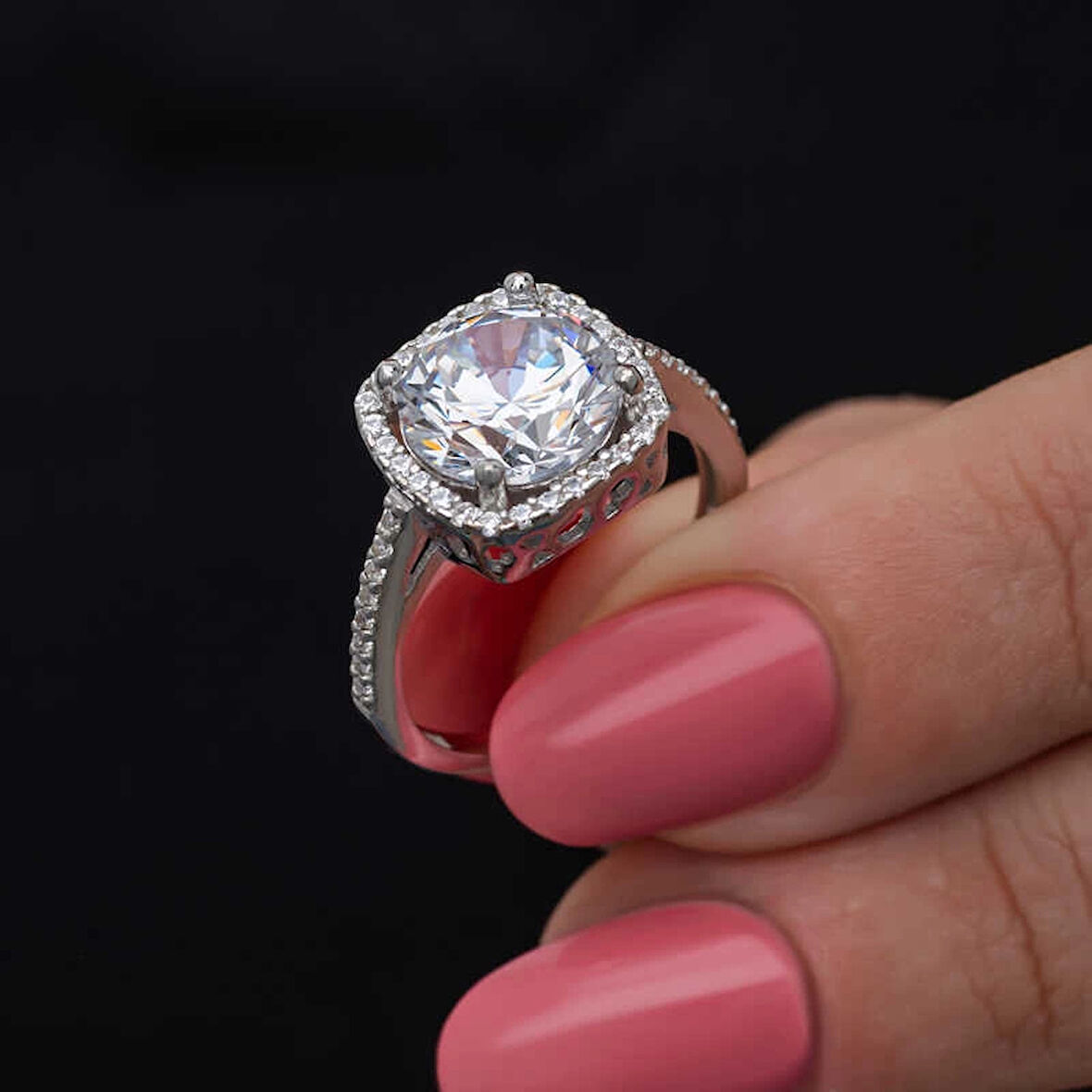 Supertrend Gümüş Kare Montür Tek Taş Kadın Yüzük