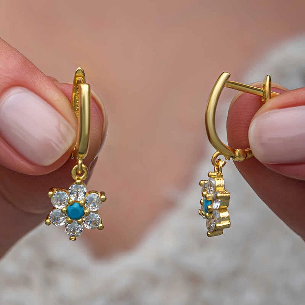 Supertrend Gümüş Mavi Taşlı Gold Çiçek Kadın Küpe