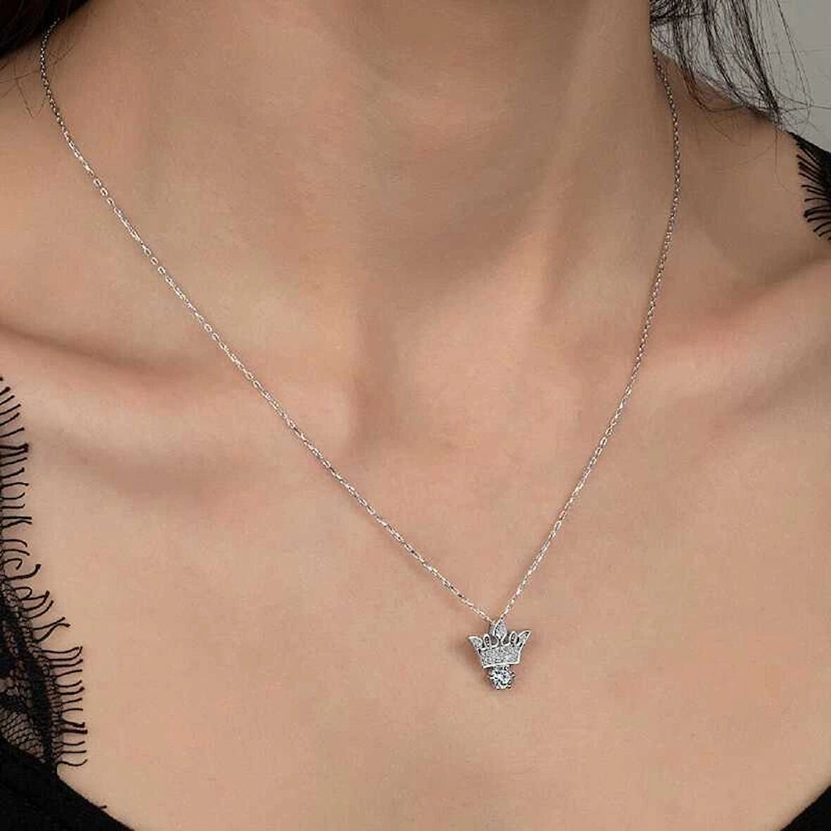 Supertrend ' Taşlı Gümüş Kral Tacı Kadın Kolye