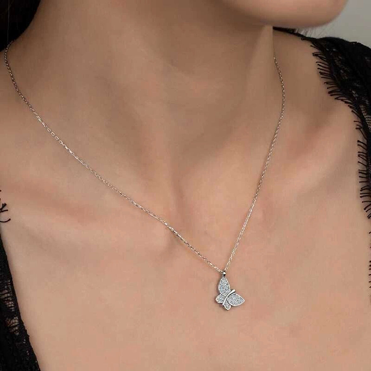 Supertrend ' Taşlı Gümüş Kelebek Kadın Kolye