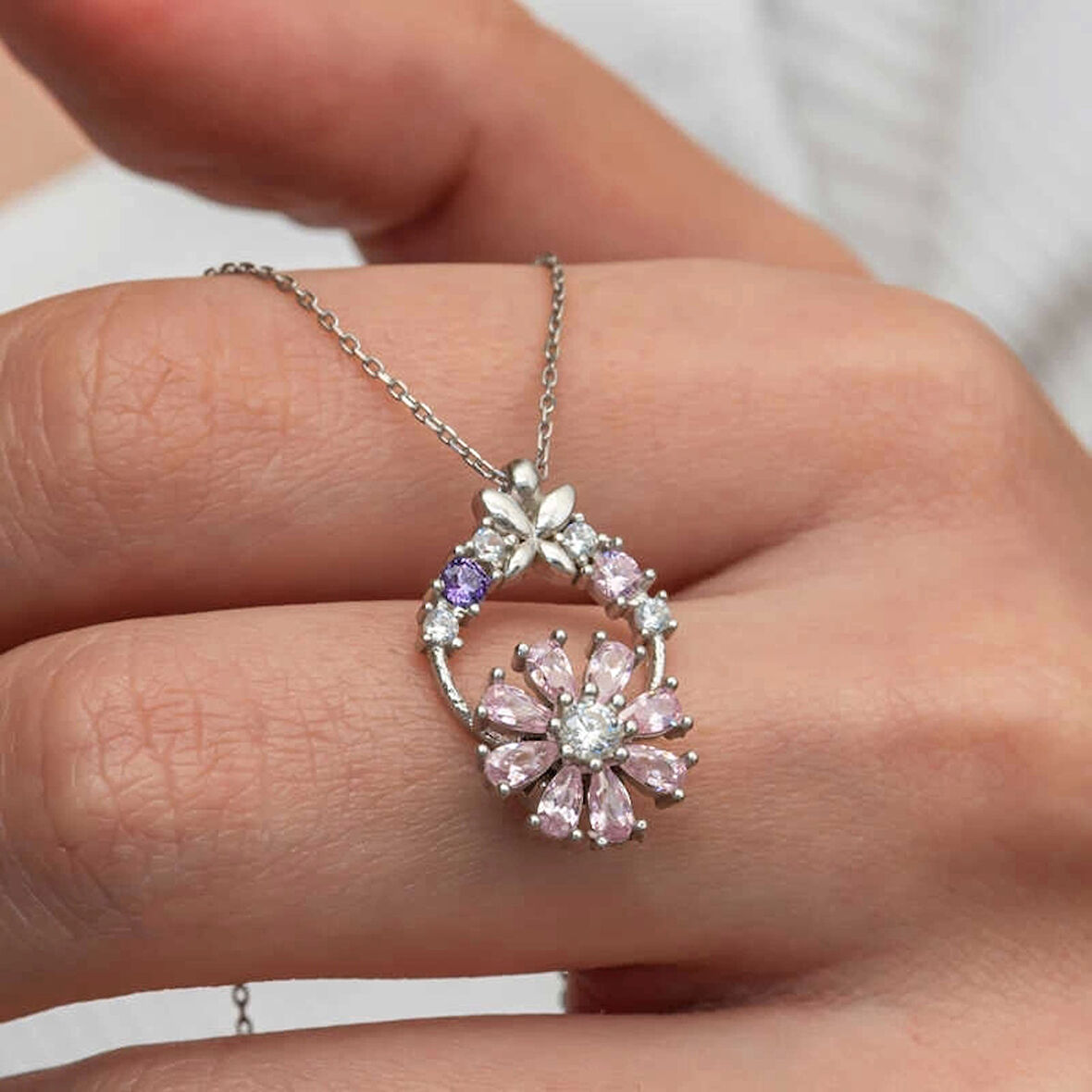 Supertrend Gümüş Pembe Dönen Çiçek Kadın Kolye