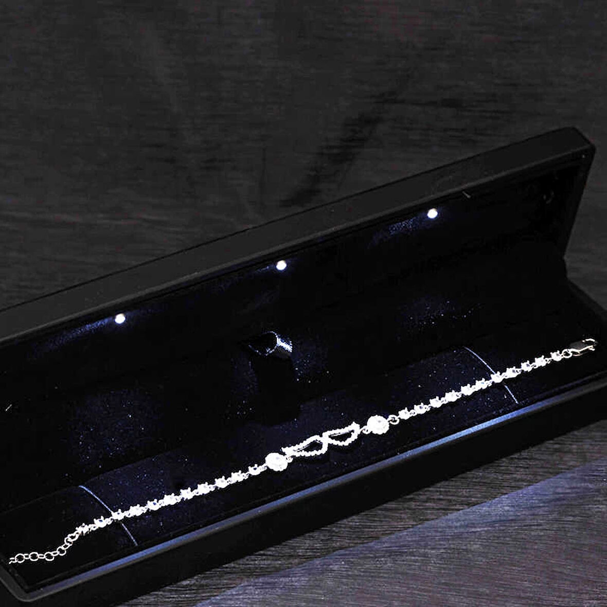 Supertrend Gümüş Işıklı Kutulu Melek Kanadı Kadın Bileklik