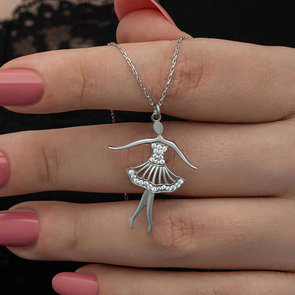 Supertrend Gümüş Balerin Kadın Kolye