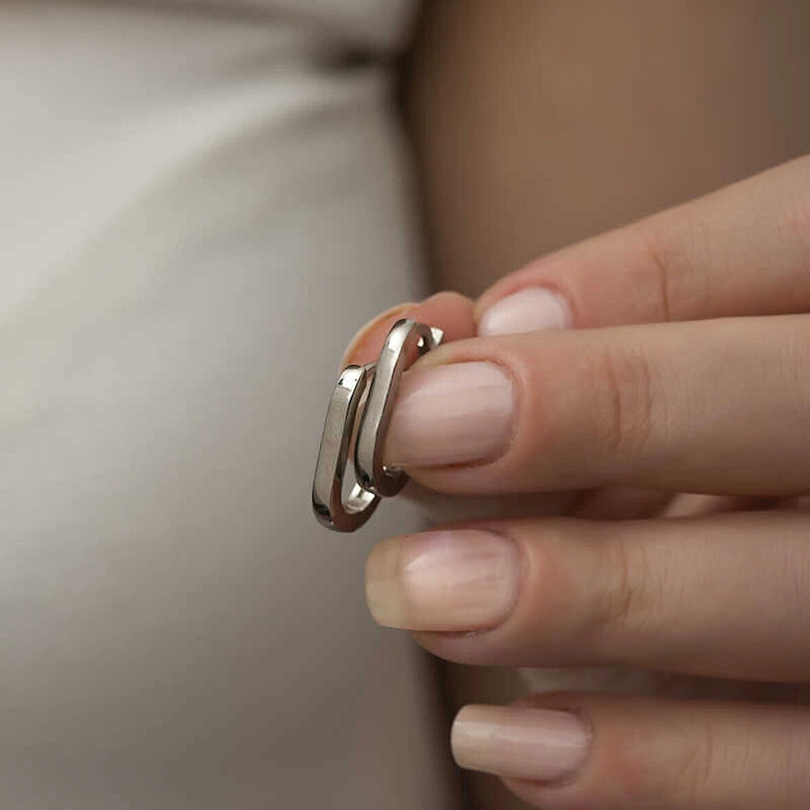 Supertrend Gümüş Taşsız J Kadın Küpe