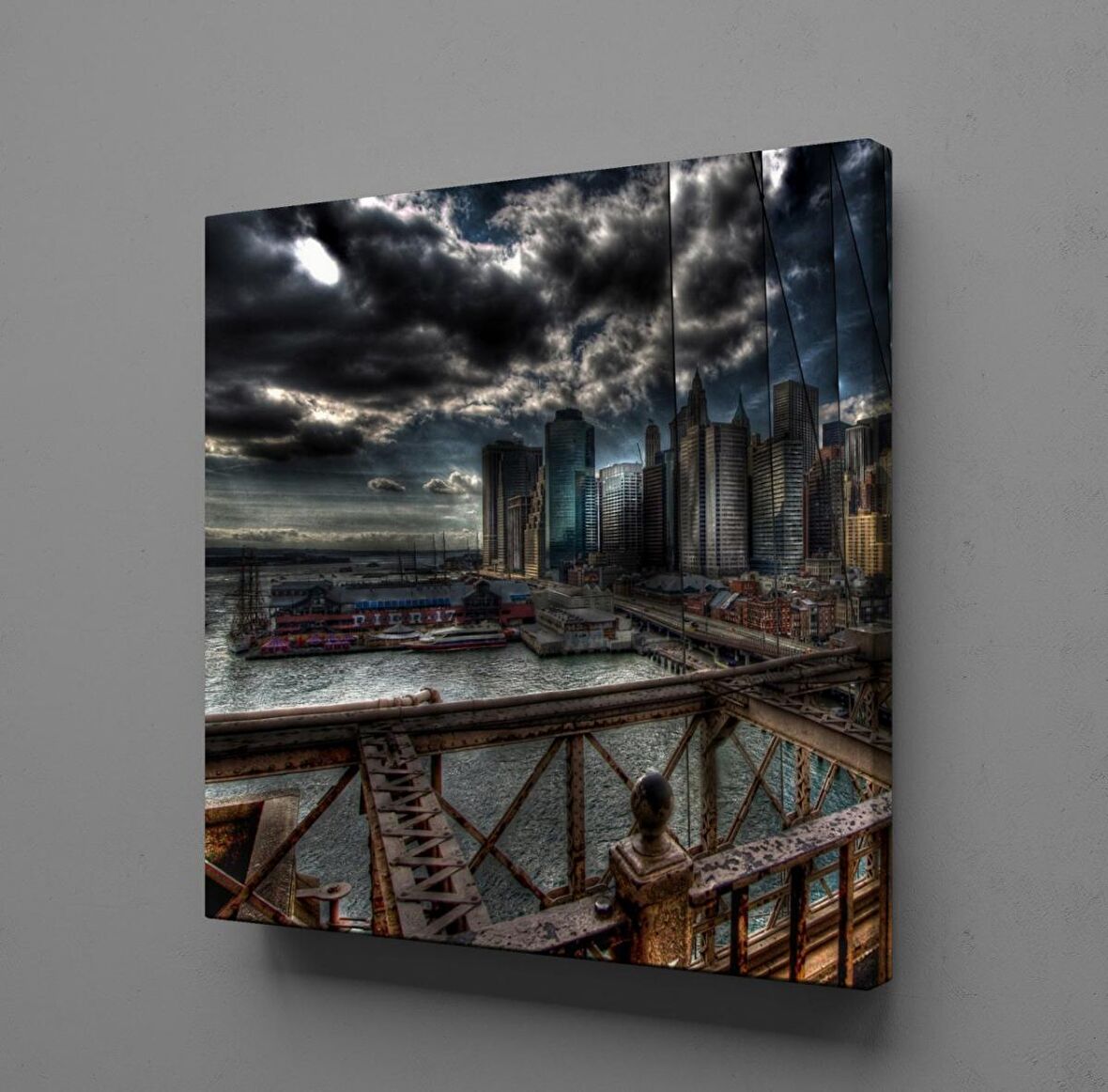 KARA BULUTLU ŞEHİR