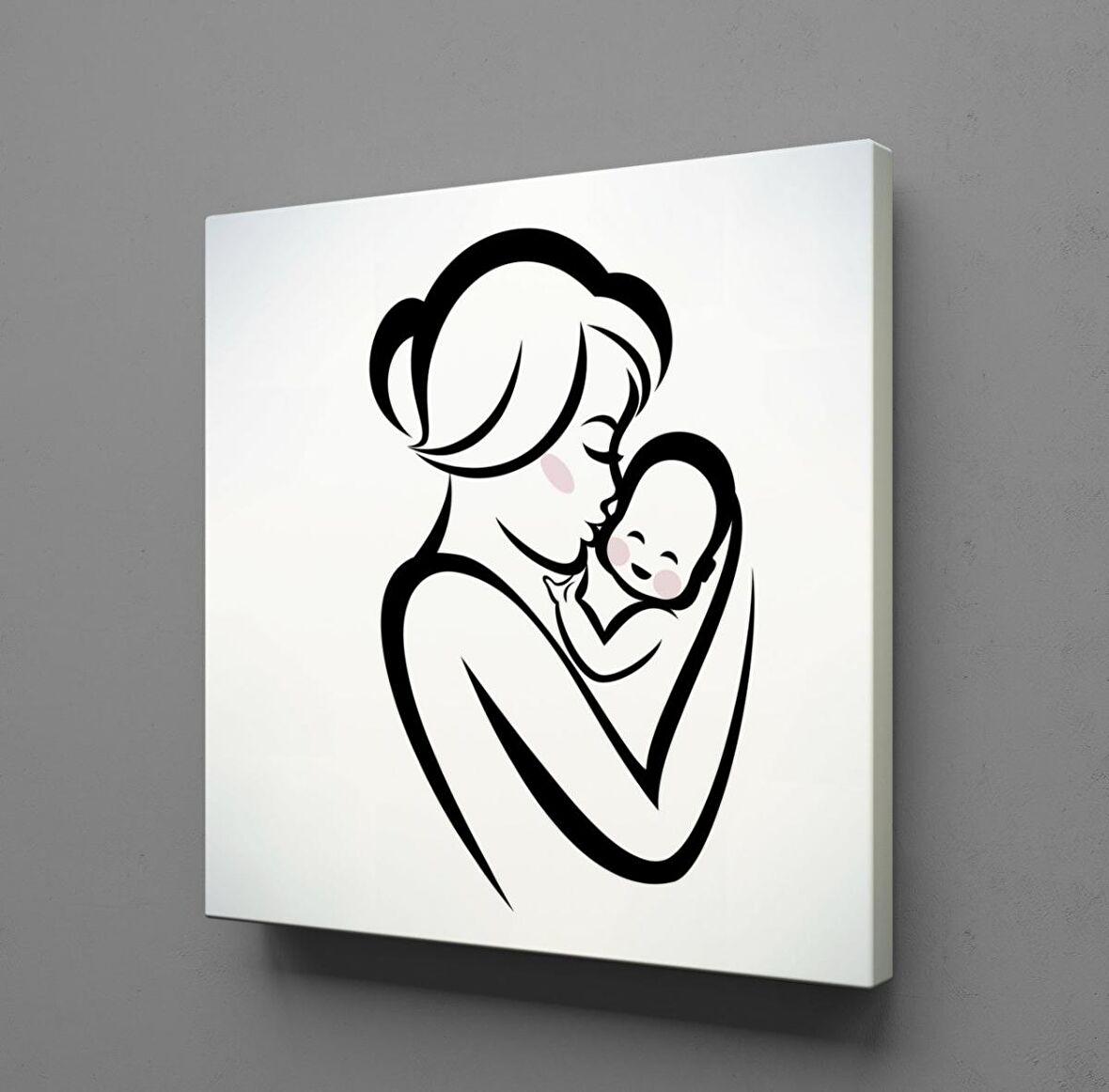 BEBEĞİNİ ÖPEN ANNE