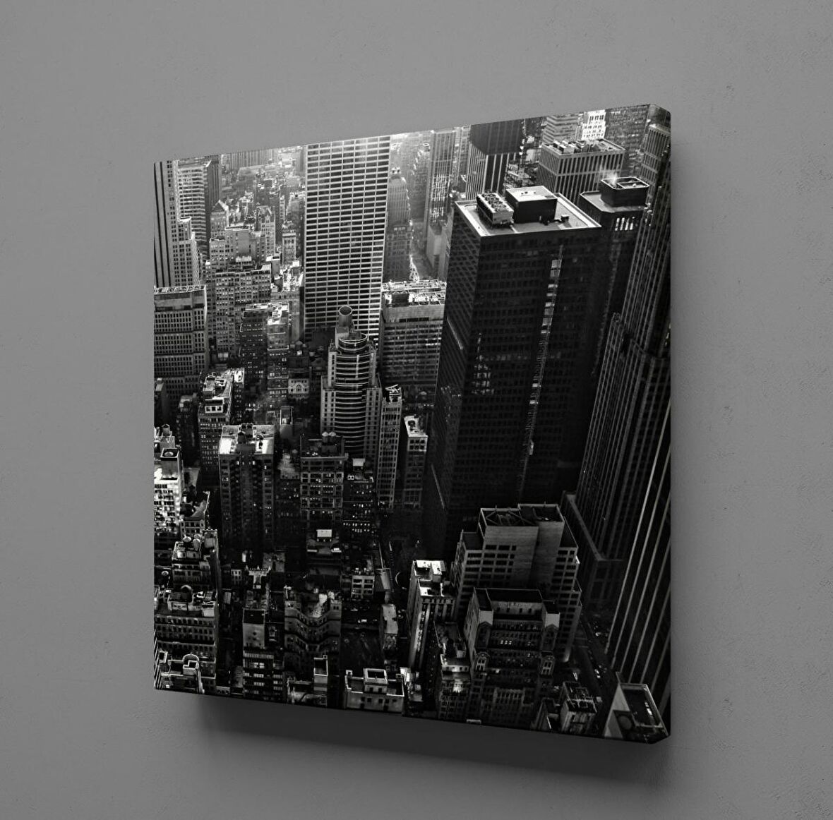 SİYAH YÜKSEK BİNALAR