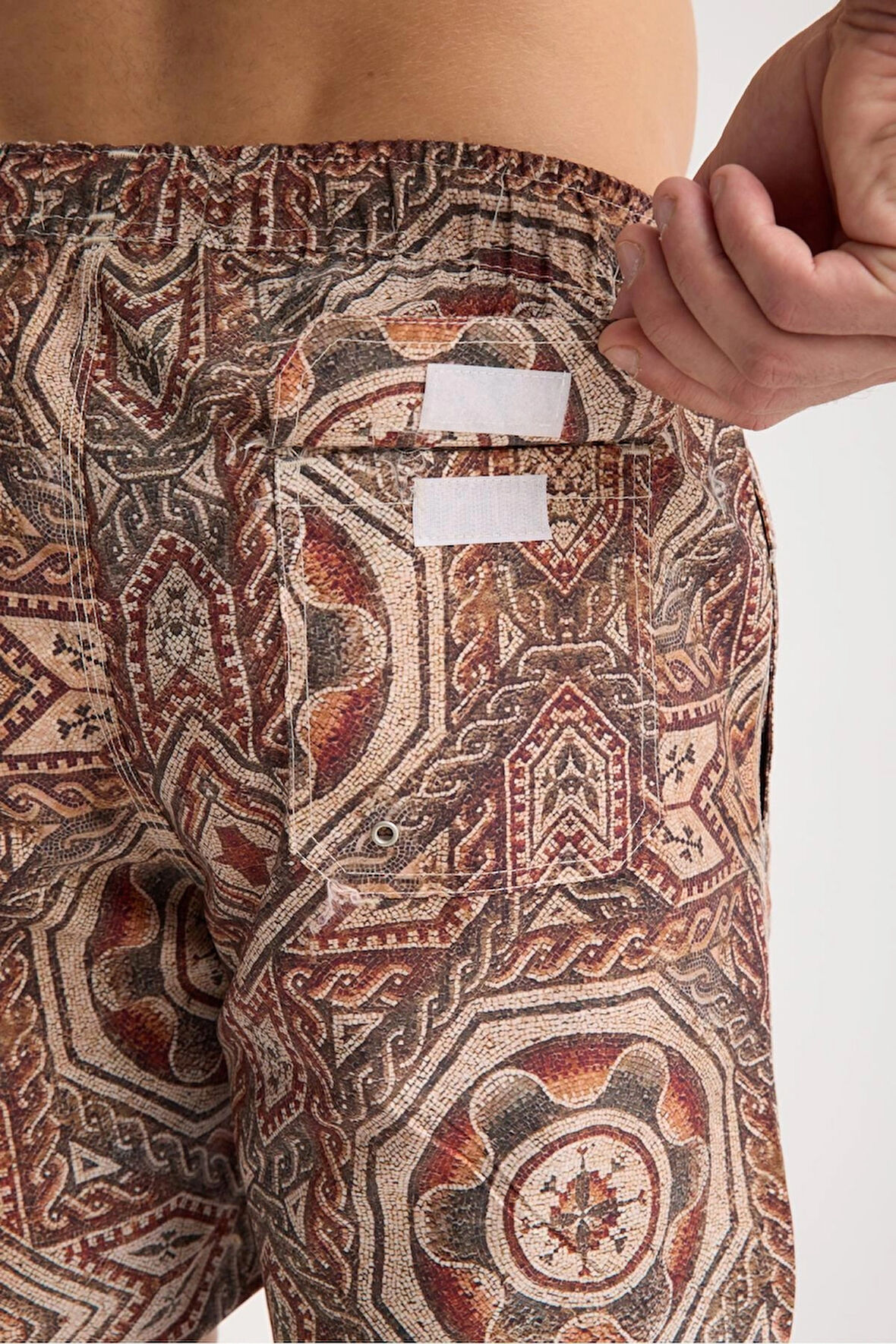 Mozaik Baskılı Deniz Şortu