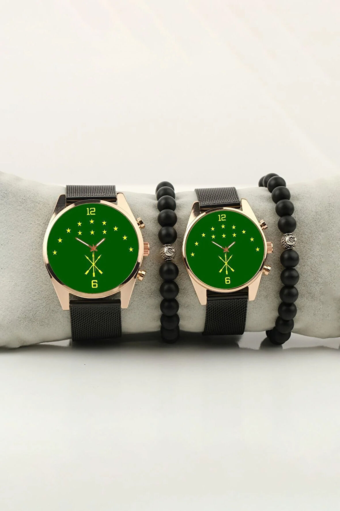 Çerkez Simge 12 Yıldız 3 Ok Yeşil Zemin Gold Kasa Çift Kol Saati Set Bileklik Hediye