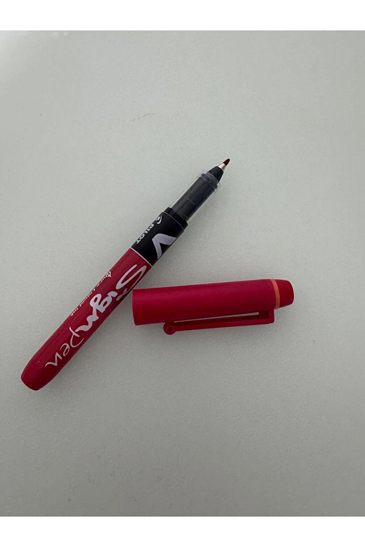 Roller Kalem Signo Pen İmza Kalemi Kırmızı (1  ADET)