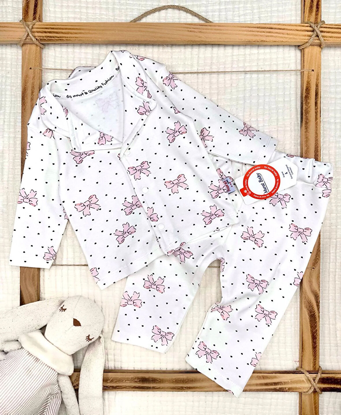 Kız Bebek Fiyonklu Puantiye Pamuklu Pijama Takımı